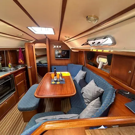 Botel Baby Two Sailing Boat Limanu